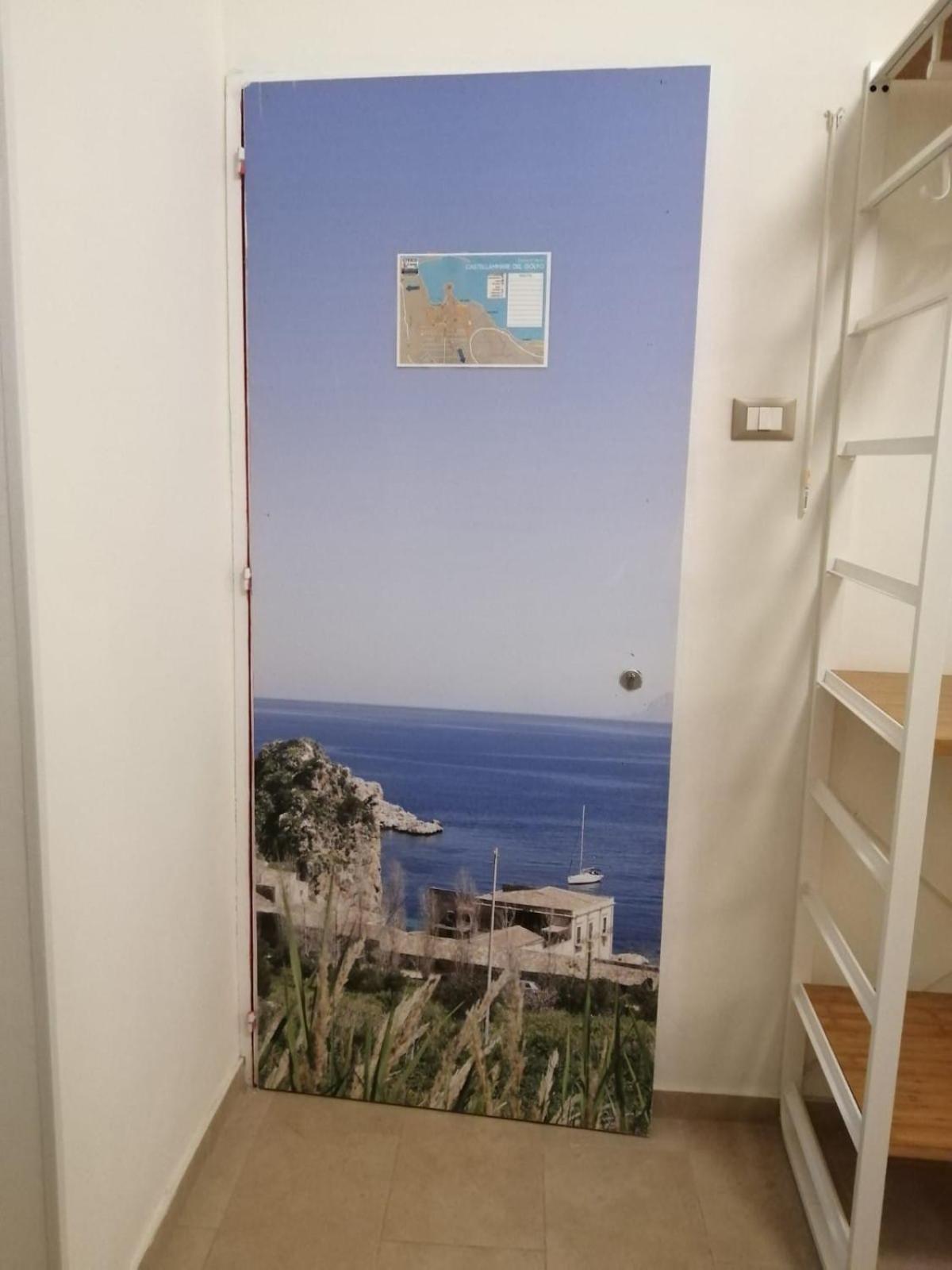 Domus Case Vacanze Civico Del Mare カステッランマーレ・デル・ゴルフォ エクステリア 写真